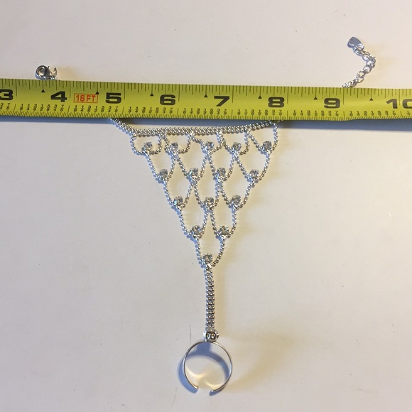 Cute Avon belly dancer bracelet attached ring - Picture 6 of 8